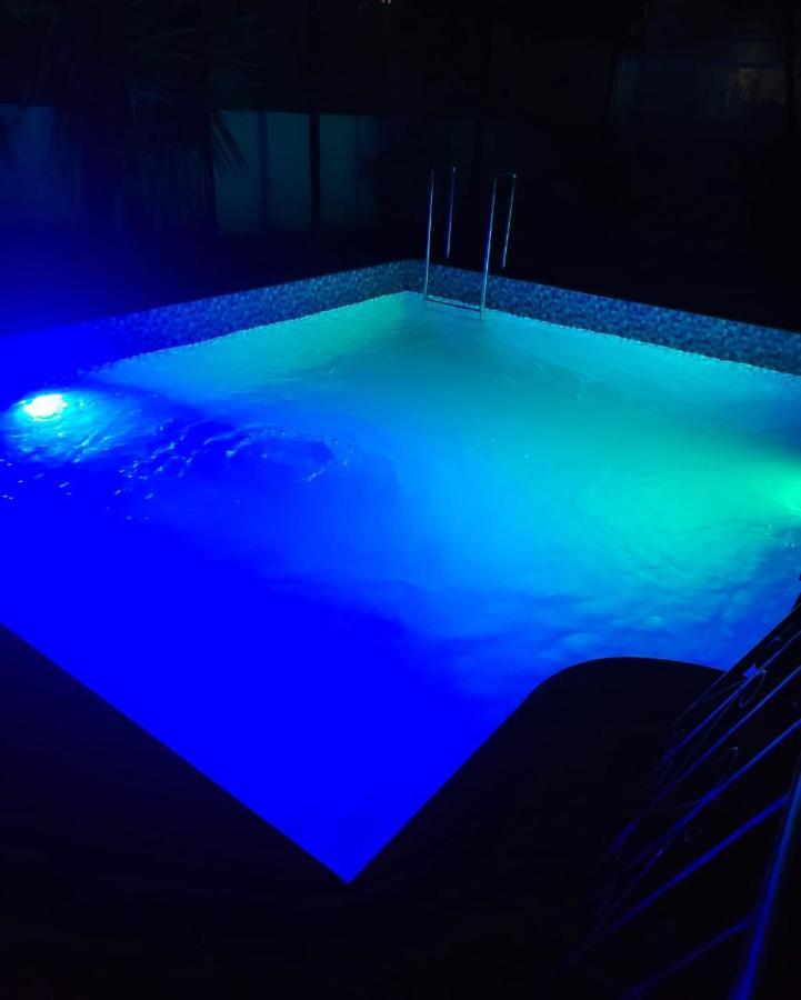 לונבלה The Perfect Stays- Lal Mahal Villa With Disco Pool מראה חיצוני תמונה